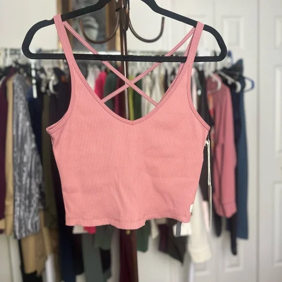 VUORI Women's Rib Crop Tank size large PINK NEW WITH TAGS - Picture 6 of 7